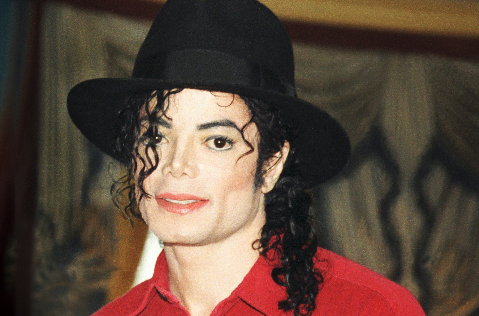 Sở hữu kỷ lục giống huyền thoại âm nhạc Michael Jackson